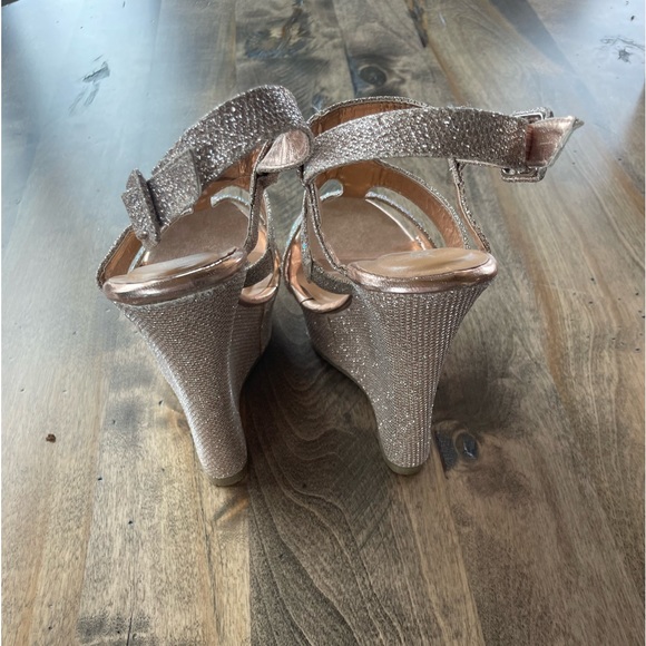 Sparkle wedge shoes size 8 - Picture 3 of 6